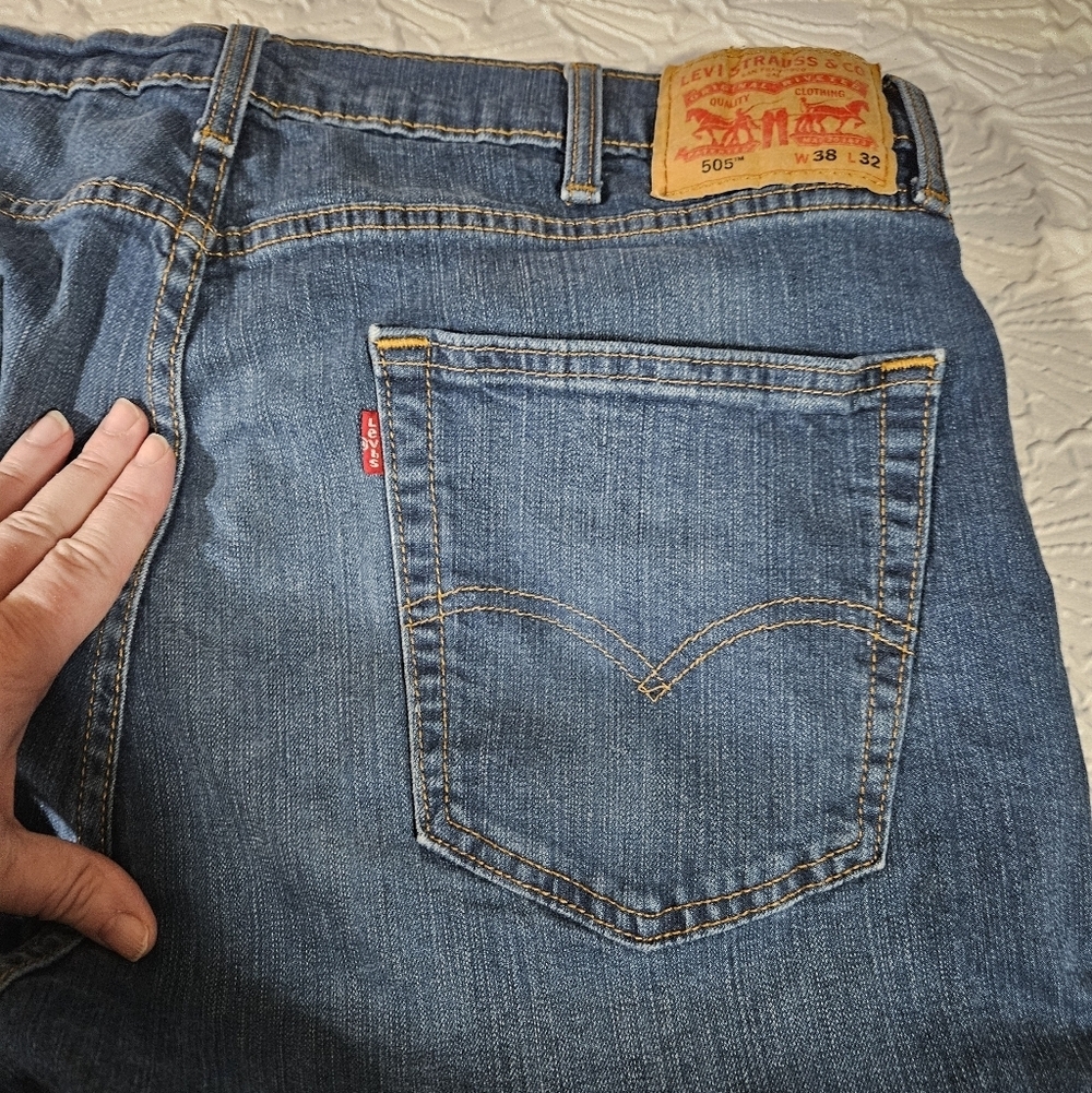 Levi's 505 Straight Leg Men's Jeans in Medium Blue Denim Size 38X32